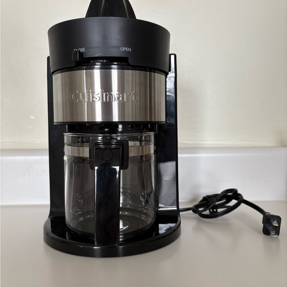 Cuisinart® Citrus Juicer with Carafe
Cuisinart